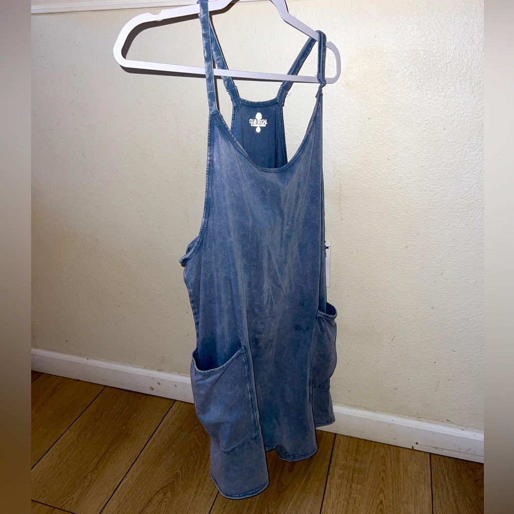 Loose blue dress